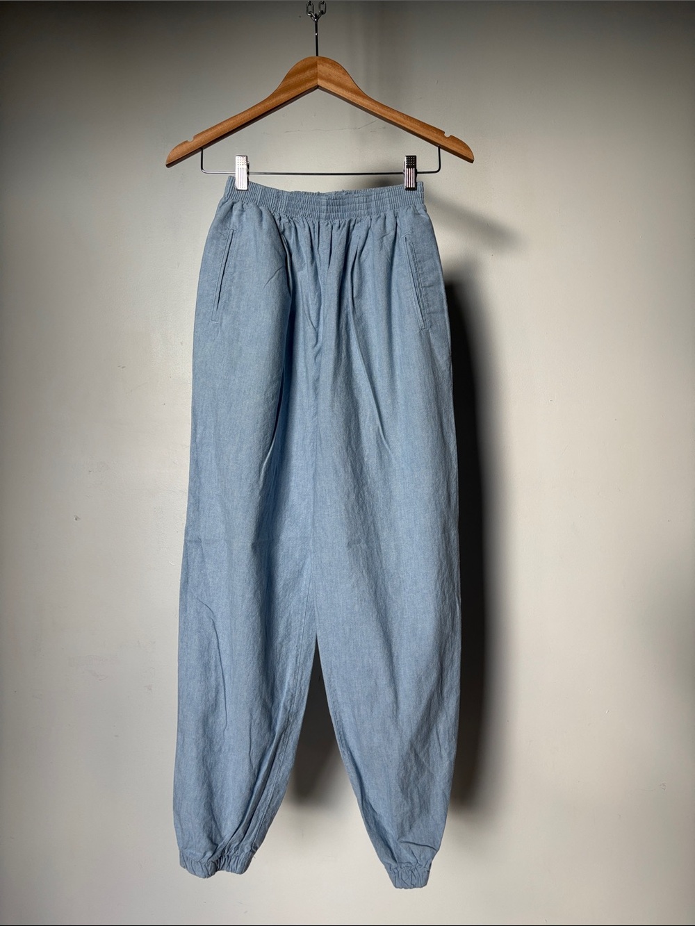 Vintage 90’s/00’s L.L. Bean Light Blue Elastic-Waist Chambray Joggers Small